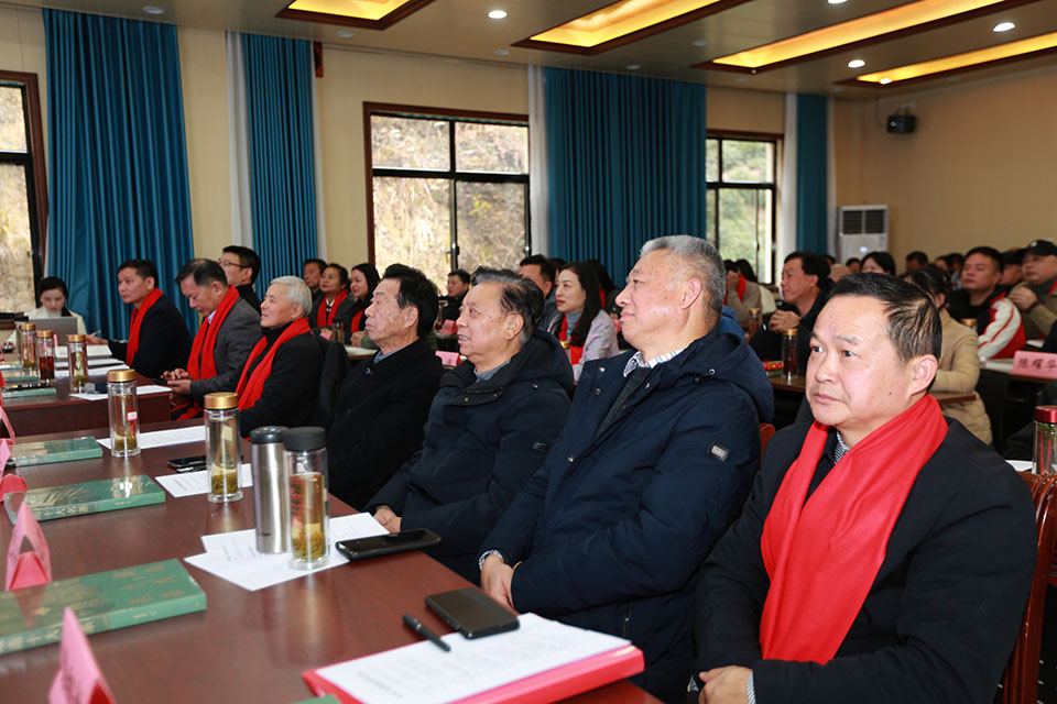 2024第二屆岳陽茶業(yè)經(jīng)濟年會上臨湘茶業(yè)獨領(lǐng)風(fēng)騷